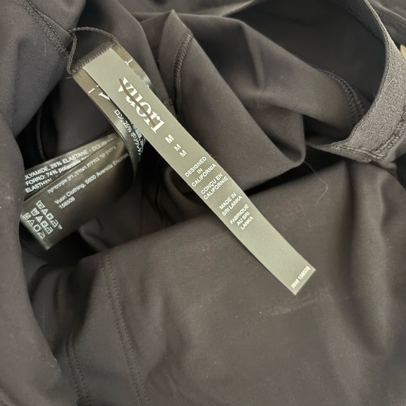 NEW NWT Vuori Black AllTheForm Support Tank medium - Picture 8 of 8